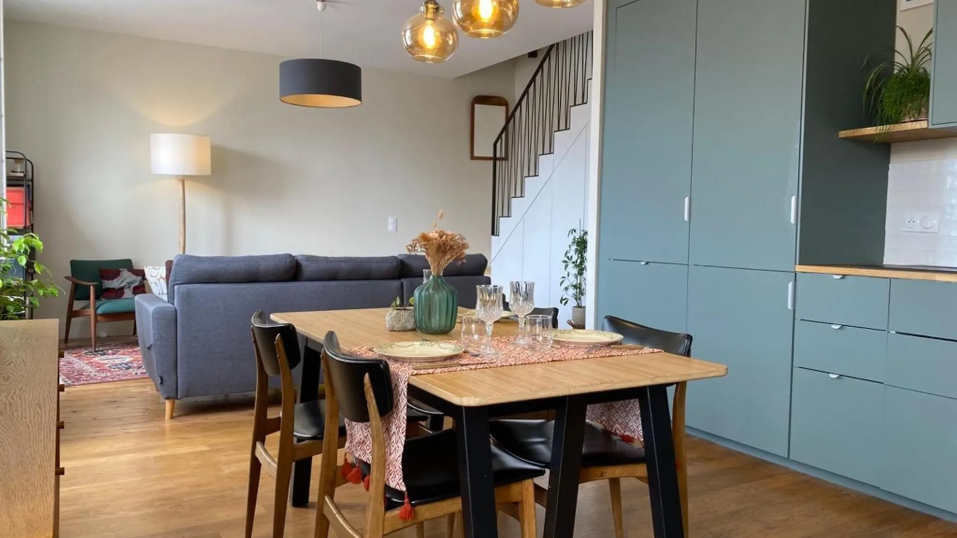 Bright Duplex On The Top Floor! Villeurbanne Apartment