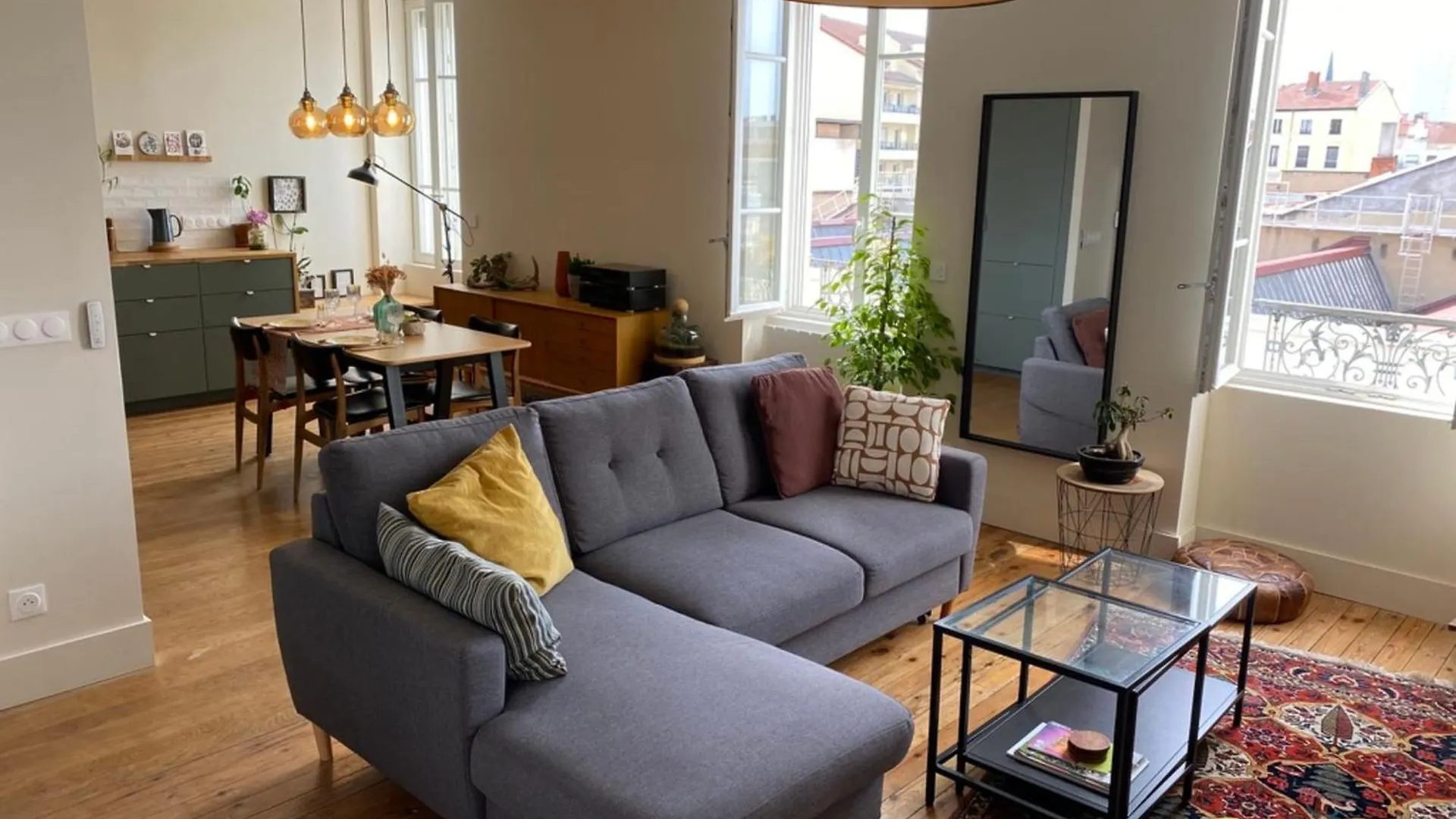 Bright Duplex On The Top Floor! Villeurbanne 0*,  France